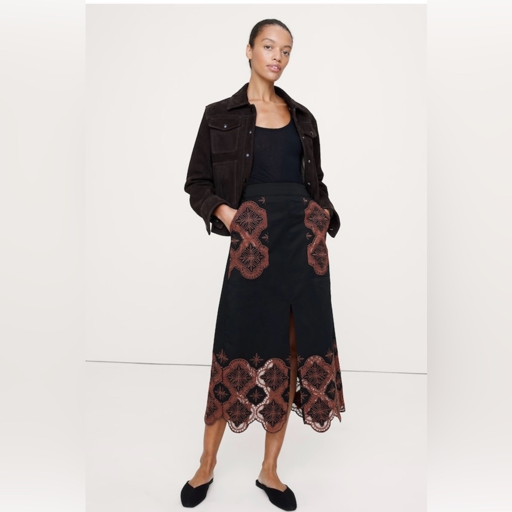 NWT-Banana Republic Embroidered Midi Skirt, Size 4